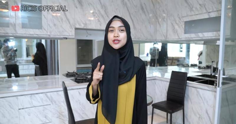 Youtube.com/Ricis Official