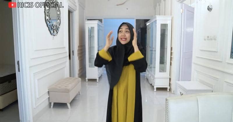 Youtube.com/Ricis Official