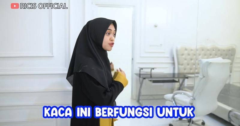 Youtube.com/Ricis Official