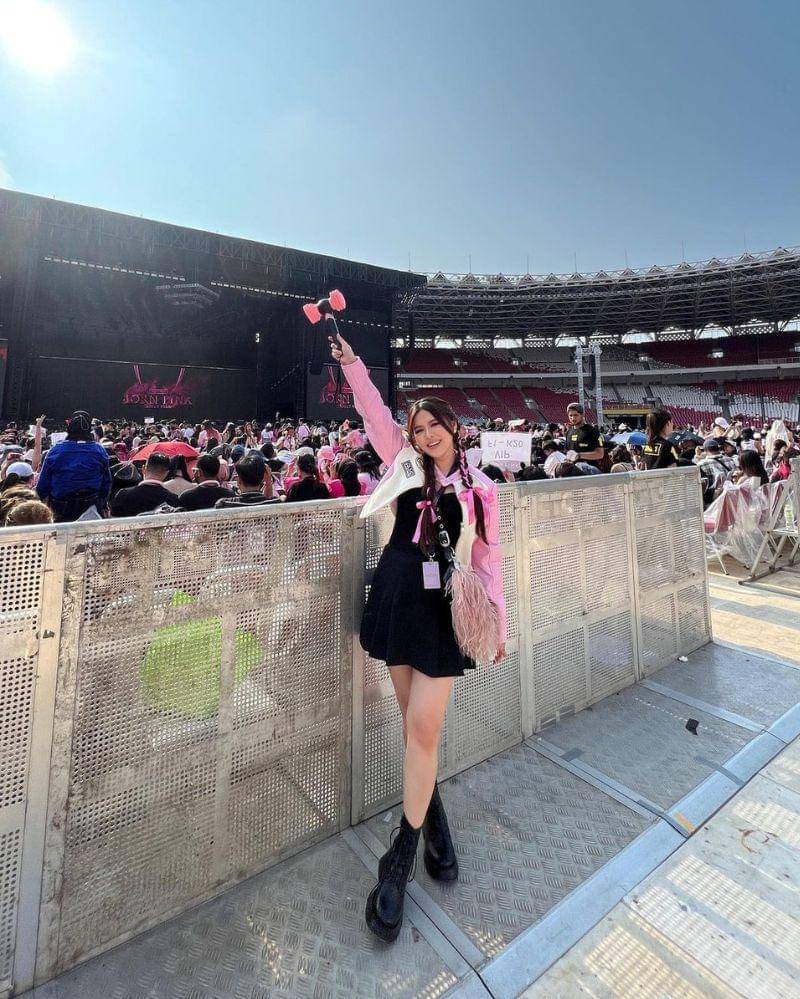 Instagram.com/@melisahart_