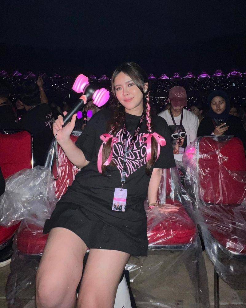 Instagram.com/@melisahart_