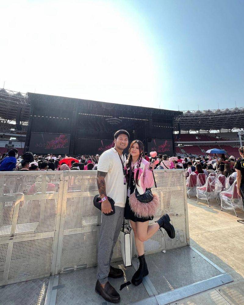 Instagram.com/@melisahart_