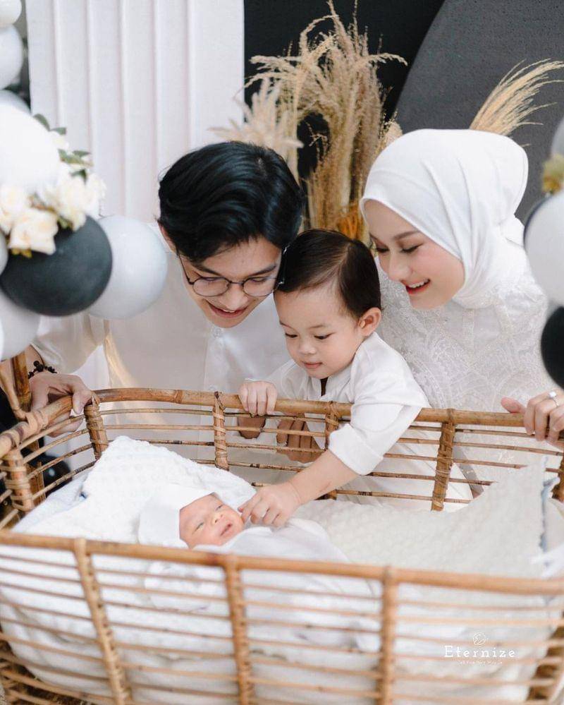 Instagram.com/@dindahw