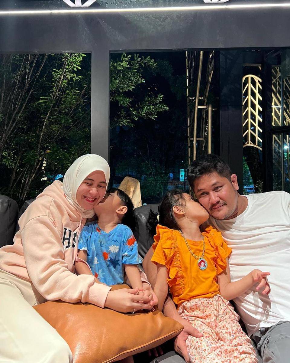 Instagram.com/ryana_dea