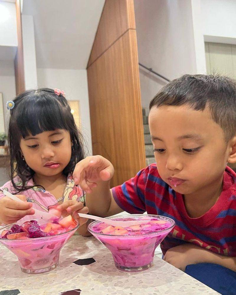 Instagram.com/rachelvennya