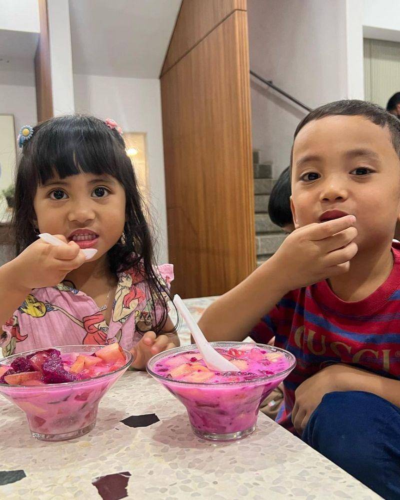 Instagram.com/rachelvennya