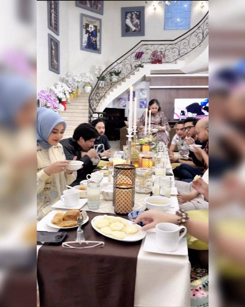 Instagram.com/aurelie.hermansyah