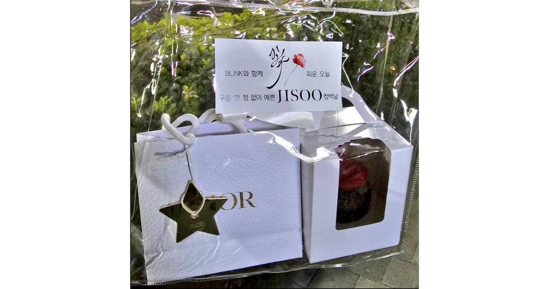 Twitter.com/honorlisa