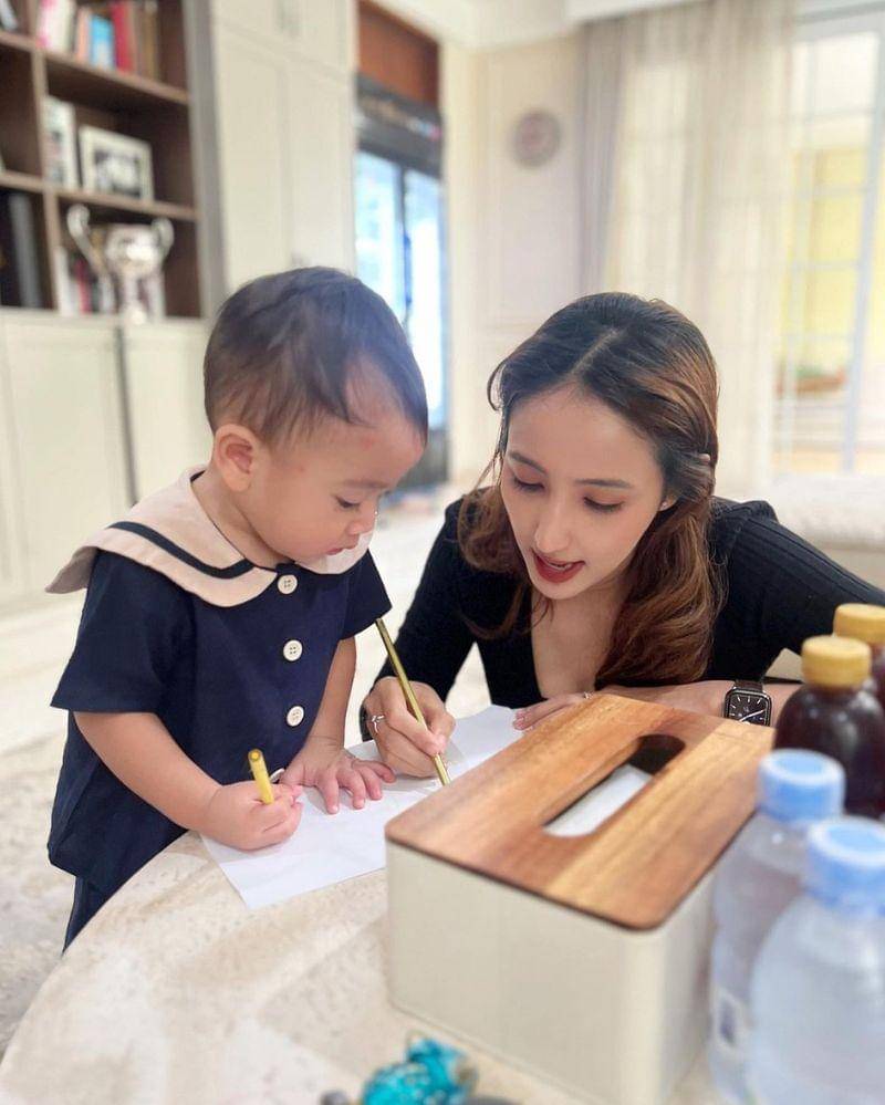 Instagram.com/@nadialaydrus