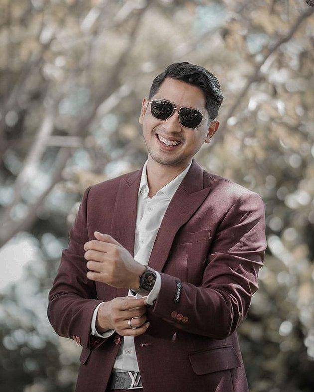 Instagram.com/arya.saloka