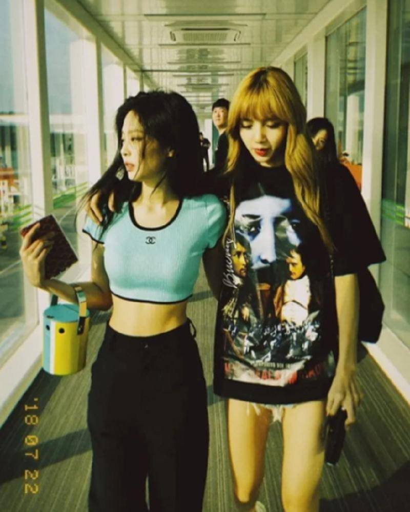 instagram.com/jennierubyjane