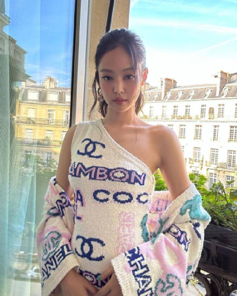 instagram.com/jennierubyjane