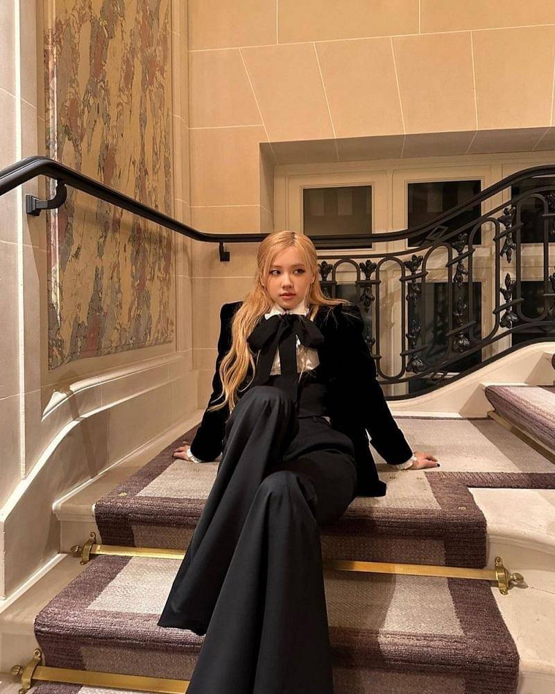 instagram.com/roses_are_rosie