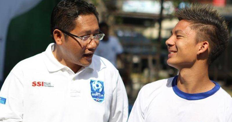 Instagram.com/anasurbaningrum_