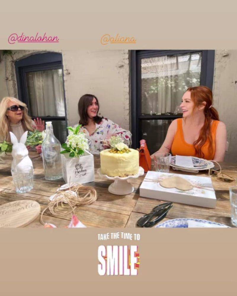 Instagram.com/@lindsaylohan