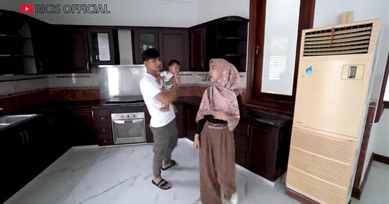 YouTube.com/Ricis Official