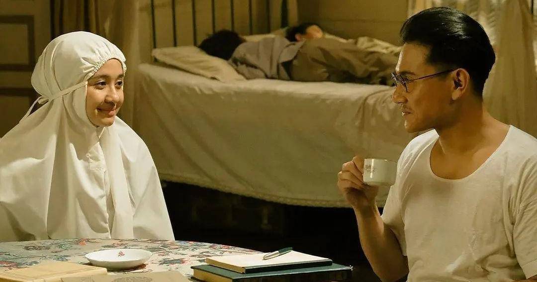 Vino G Bastian sebagai Buya Hamka, Laudya Chintya Bella sebagai Siti Raham - Instagram.com/buya_hamka_official