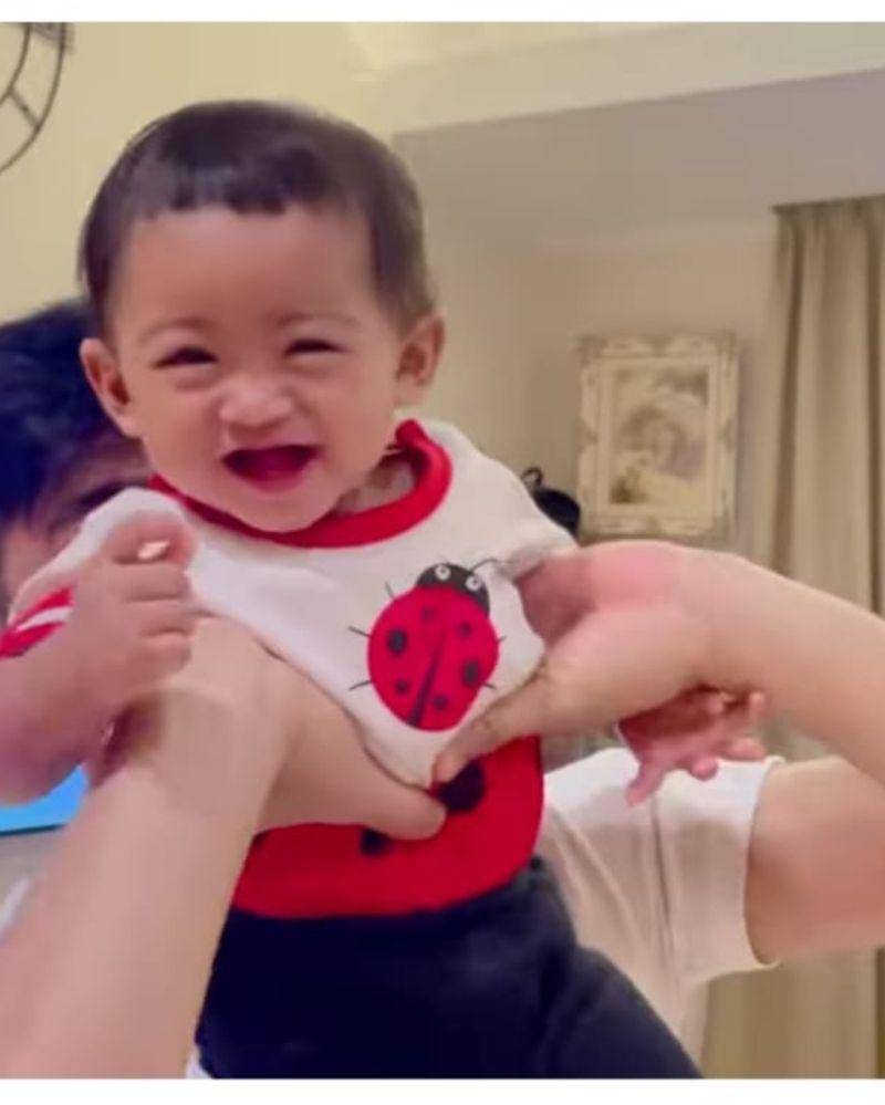 Instagram.com/@riaricis1795