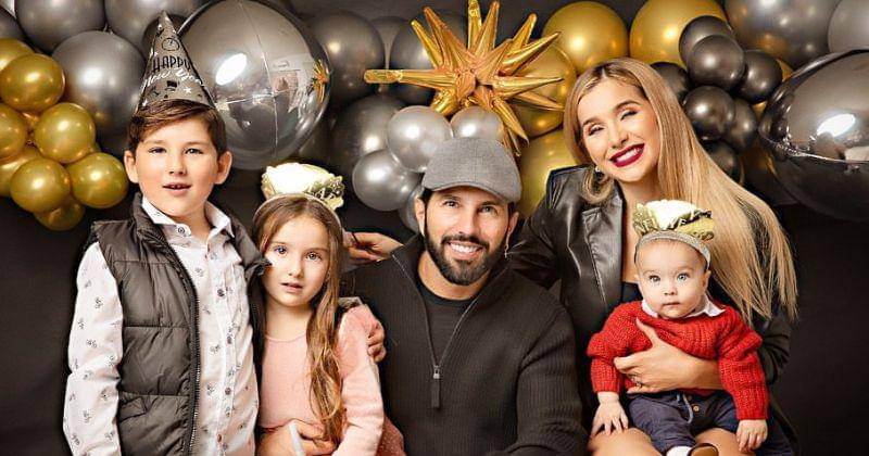 Instagram.com/@ponchodenigris