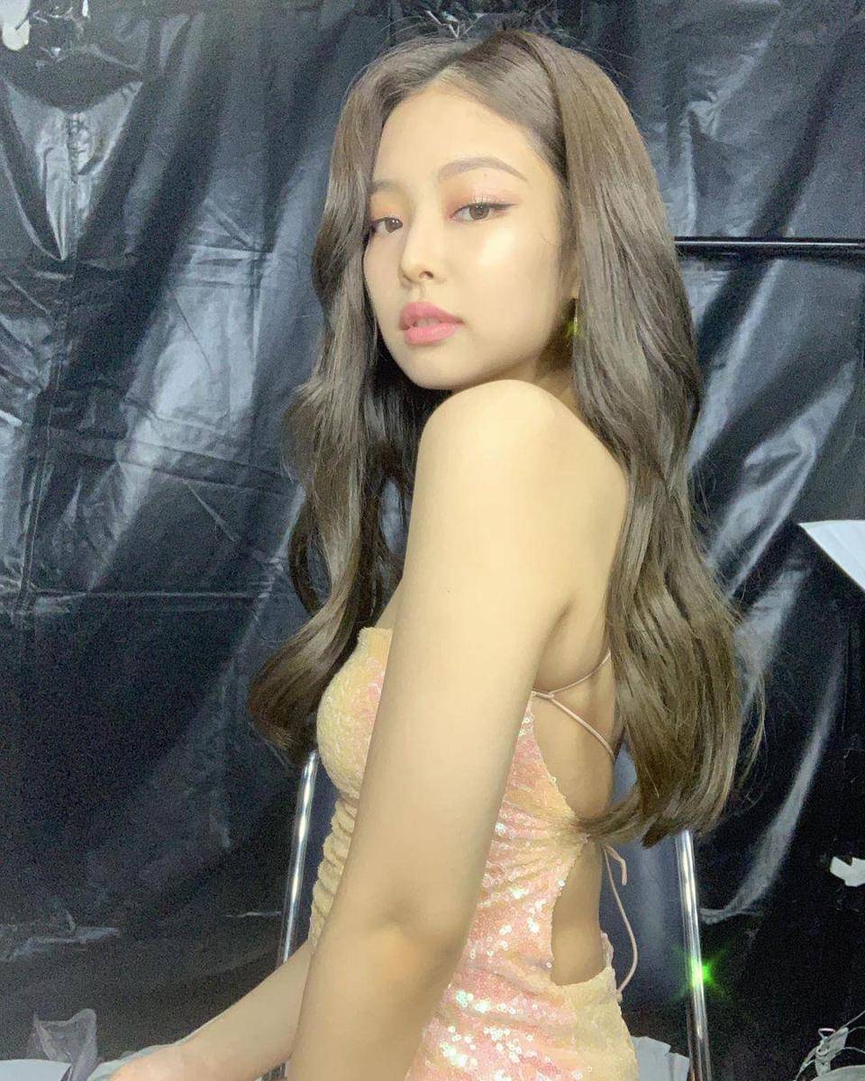 Instagram.com/jennierubyjane