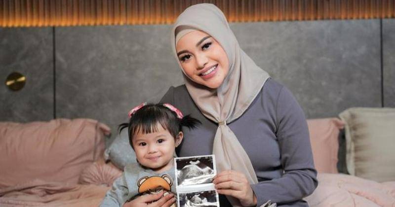 Instagram.com/aurelie.hermansyah