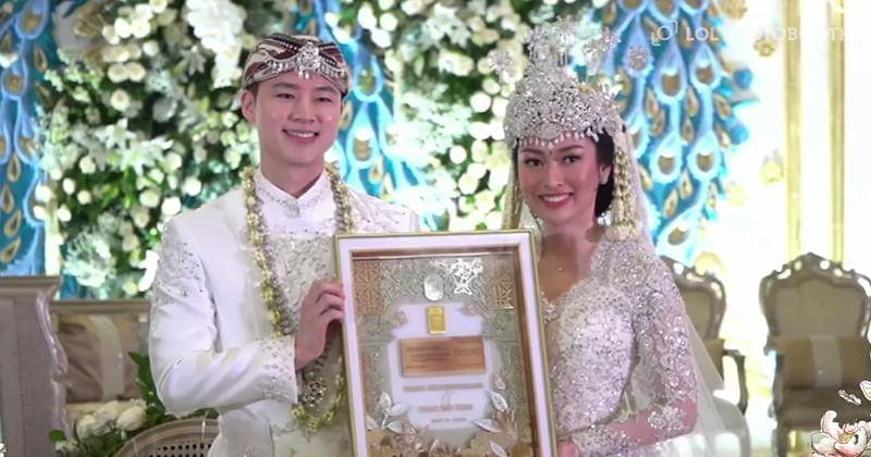 Youtube.com/LOL Photobooth