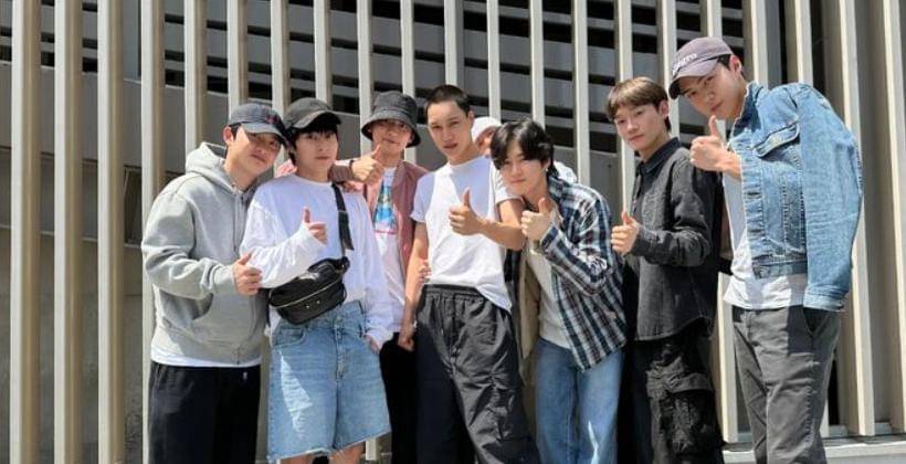 Instagram.com/ @weareone.exo