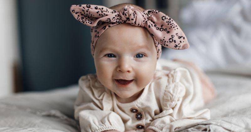 700 Nama Bayi Perempuan Islami Modern Inisial A-Z dan Artinya