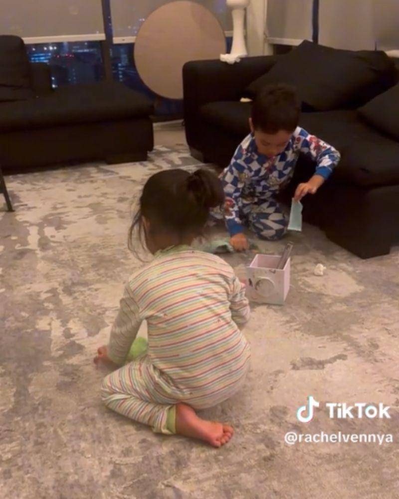 Tiktok.com/@rachelvennya