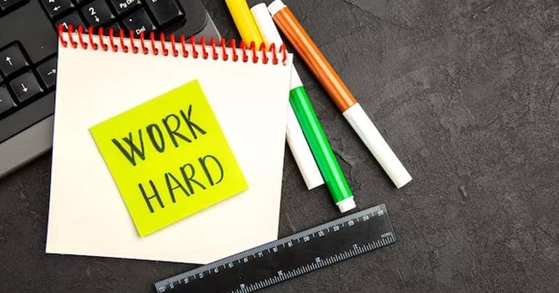 Freepik/KamranAydinov