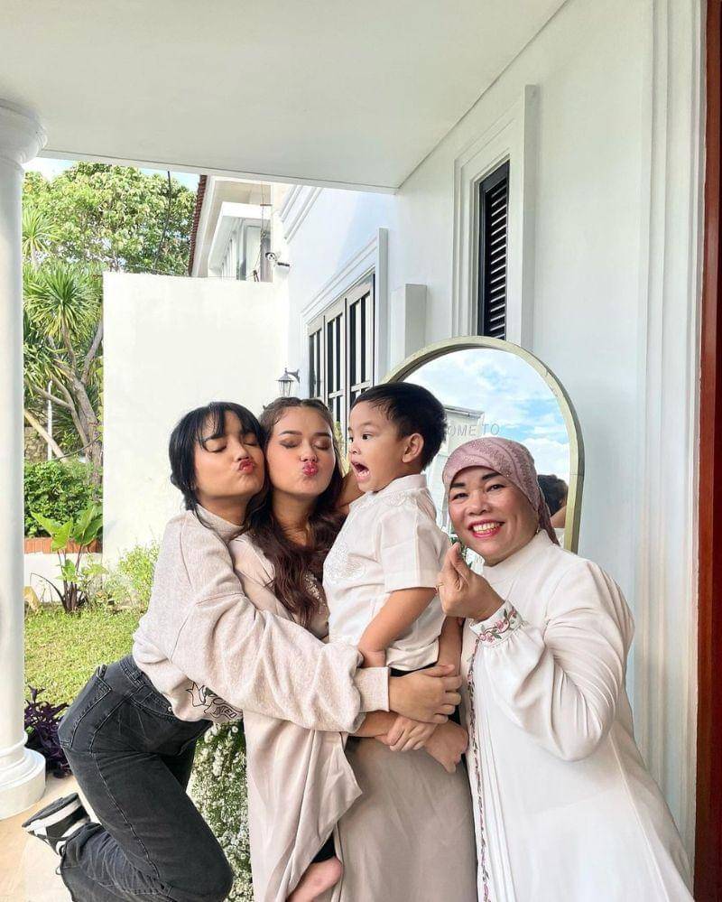 Instagram.com/dewizuhriati