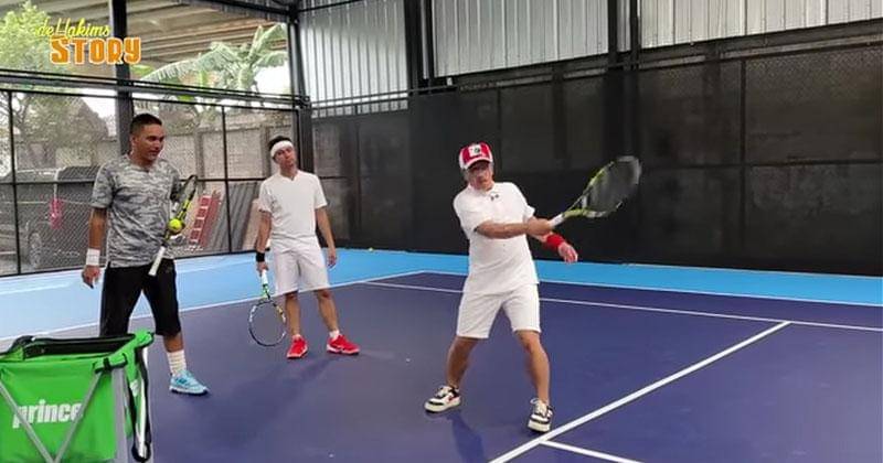 YouTube.com/deHakims Story