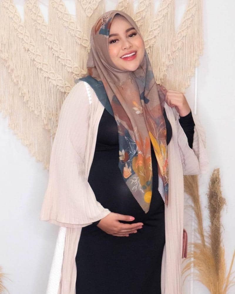 Instagram.com/aurelie.hermansyah