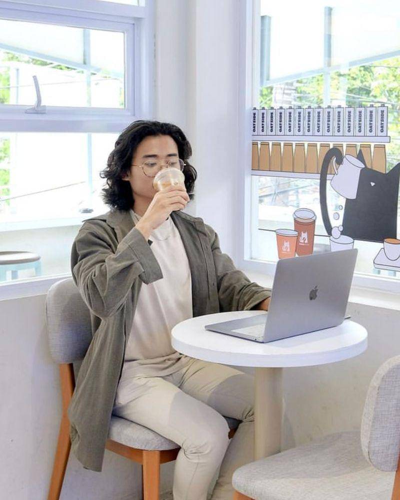 Instagram.com/Tomorocoffee.id