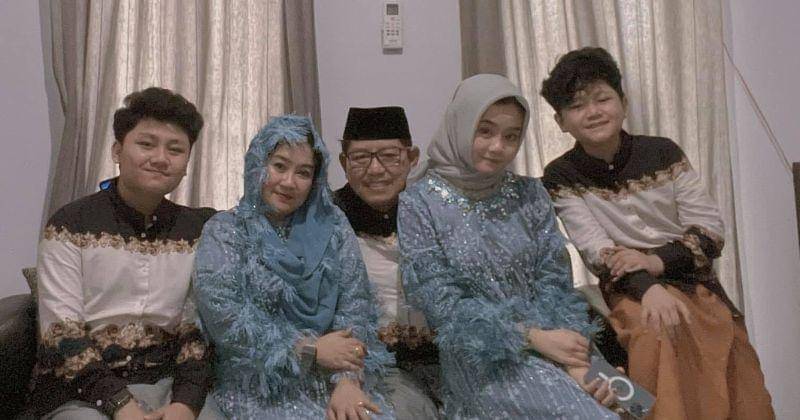 Facebook.com/jane.riatri