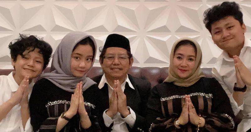 Facebook.com/jane.riatri