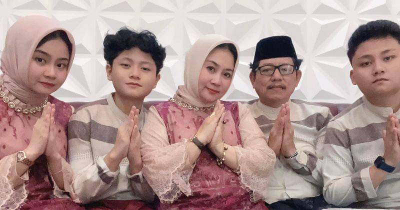 Facebook.com/jane.riatri