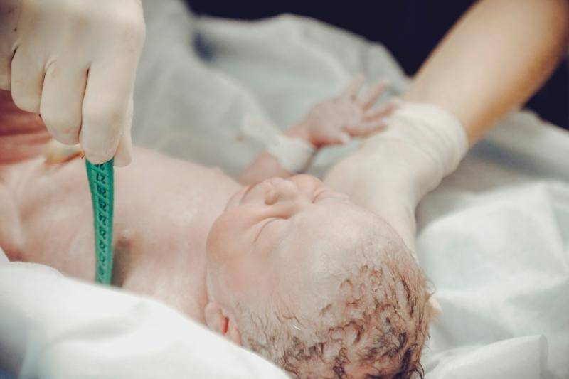 Bayi baru lahir - pexels.com/VidalBalieloJr