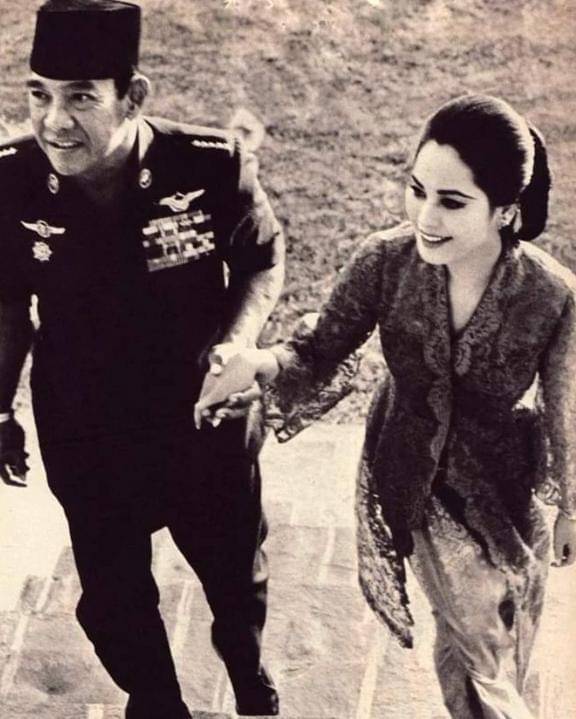 TikTok.com/unofficialdewisukarno