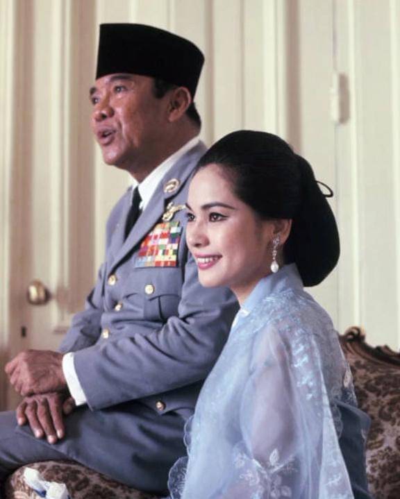 TikTok.com/unofficialdewisukarno