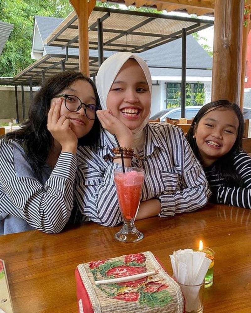 Instagram.com/arianinismaputri