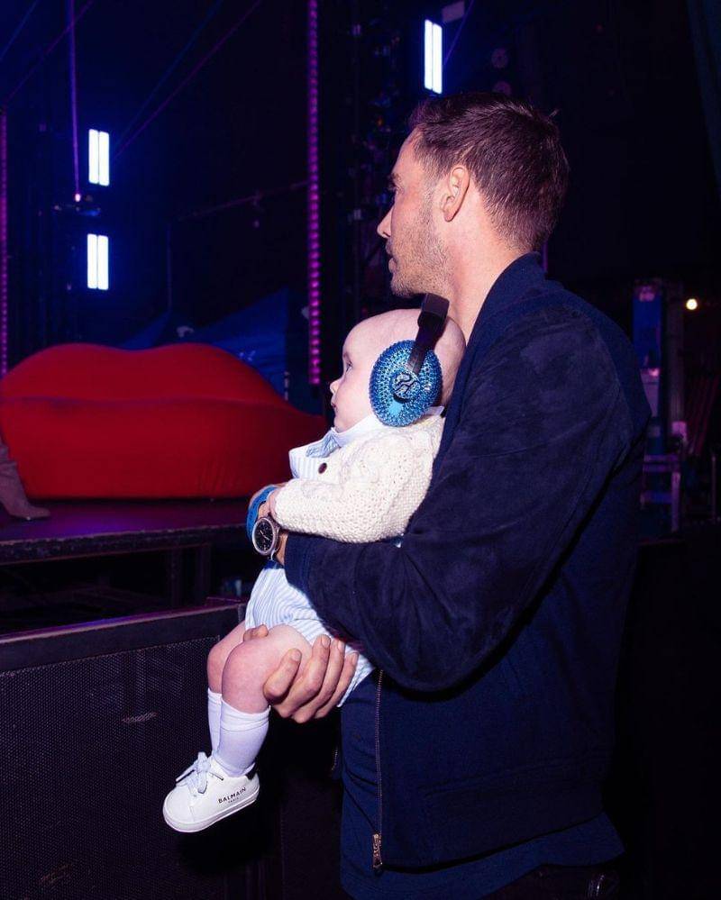 Instagram.com/@parishilton