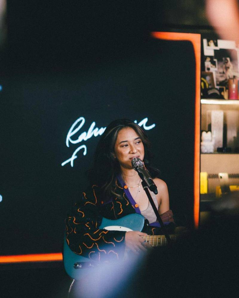 Instagram.com/rahmaniaastrini