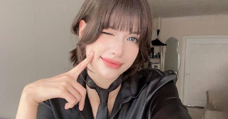 Instagram.com/coser.karina