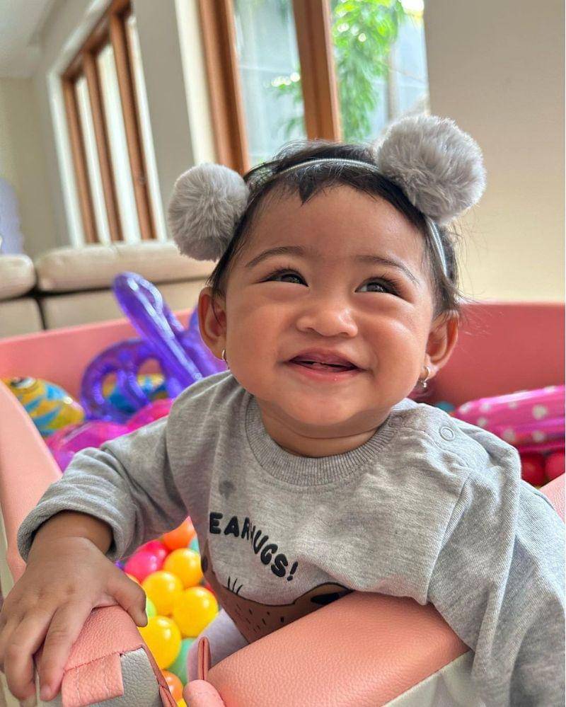 Instagram.com/riaricis1795