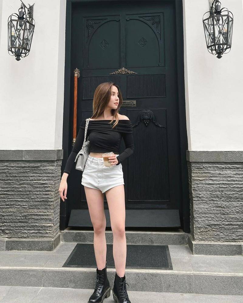 Instagram.com/agatha_chelsea