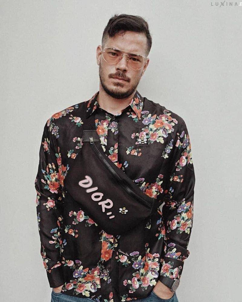 Instagram.com/@zackleelife77