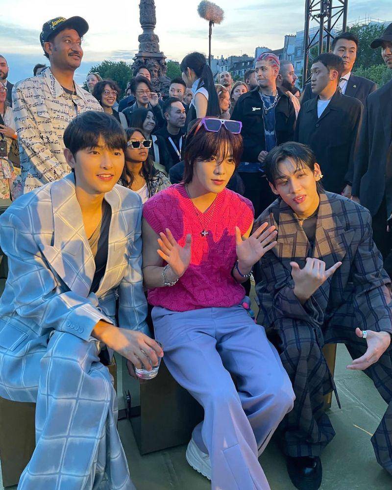 Instagram.com/harpersbazaarhk
