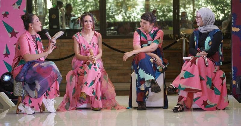 8 Potret Koleksi Busana Calla The Label x Andien yang Vibrant