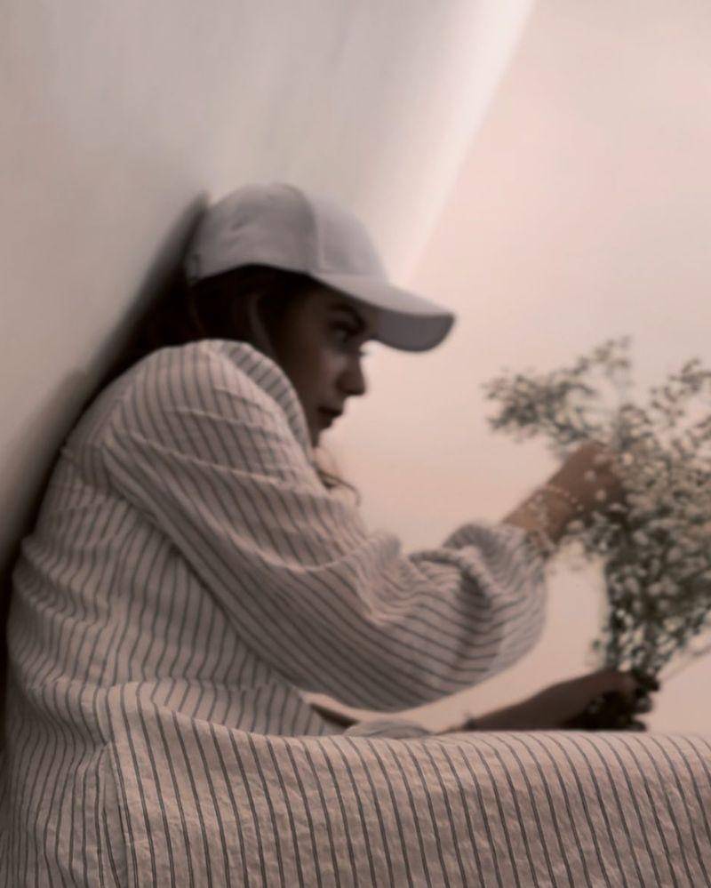 Instagram.com/anneofficial1990